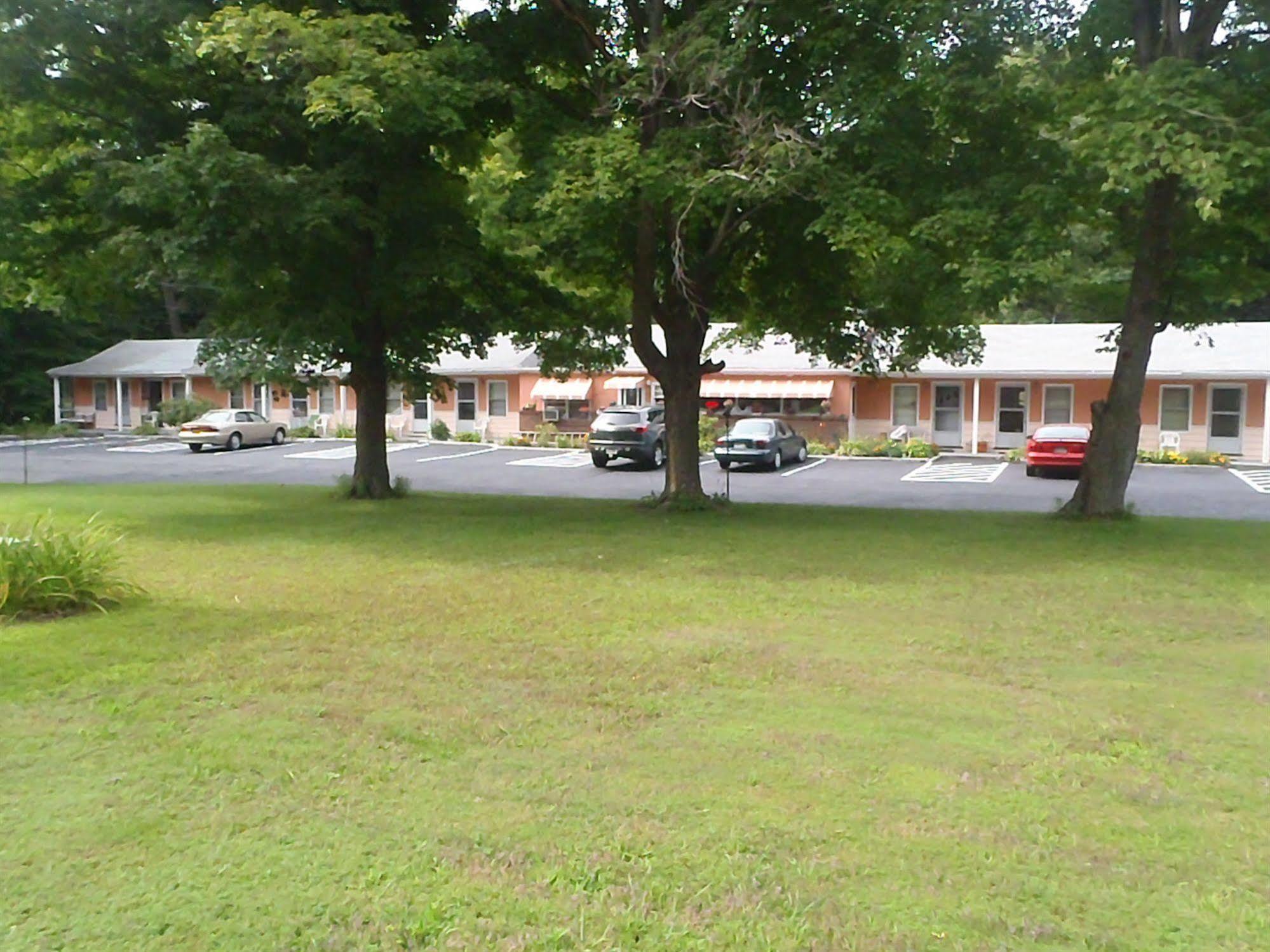 Heart Of The Berkshires Motel Pittsfield Dış mekan fotoğraf