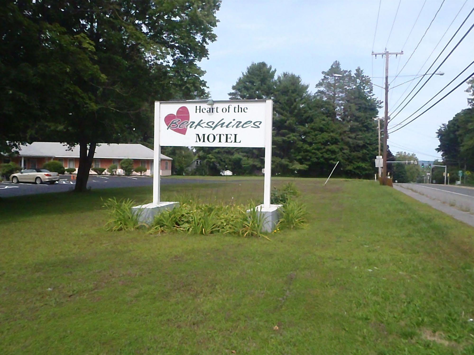 Heart Of The Berkshires Motel Pittsfield Dış mekan fotoğraf