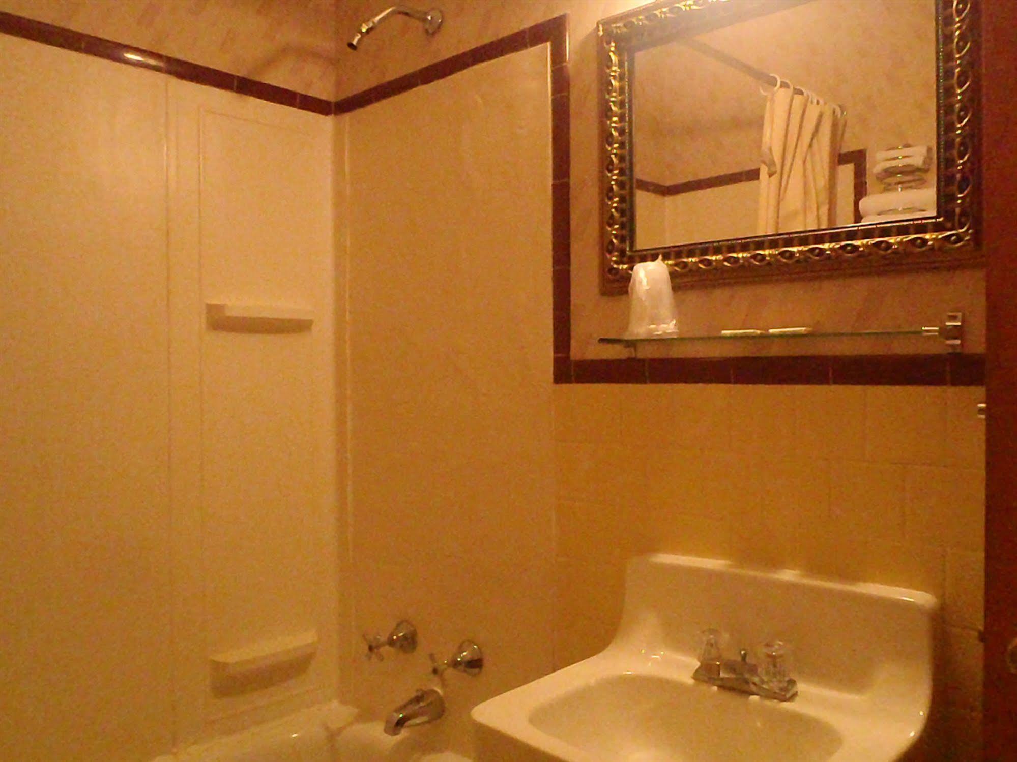Heart Of The Berkshires Motel Pittsfield Dış mekan fotoğraf